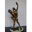 Statue en bronze pour enfants prenant un autoportrait avec un téléphone intelligent, collection Shephard humoristique, L 23 po x l 20 po x H 43 po