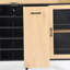 Garde-manger avec tablettes et portes
