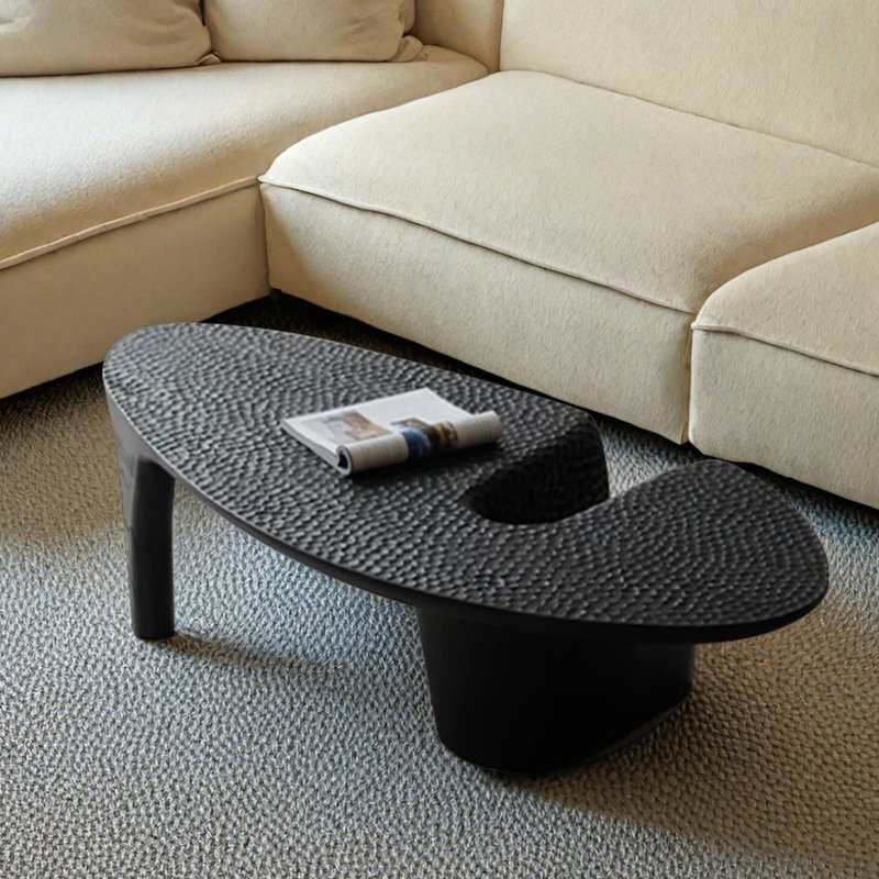 Table basse au design créatif d'inspiration moyen-âge, Noir