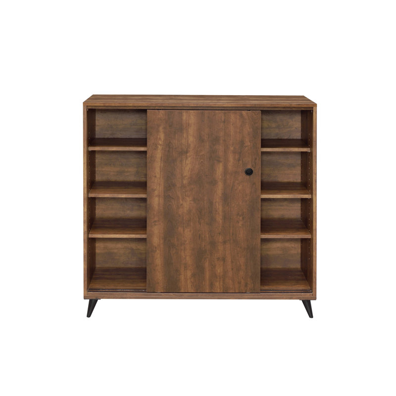 Quitaque 2-Door Shoe Cabinet in Oak
