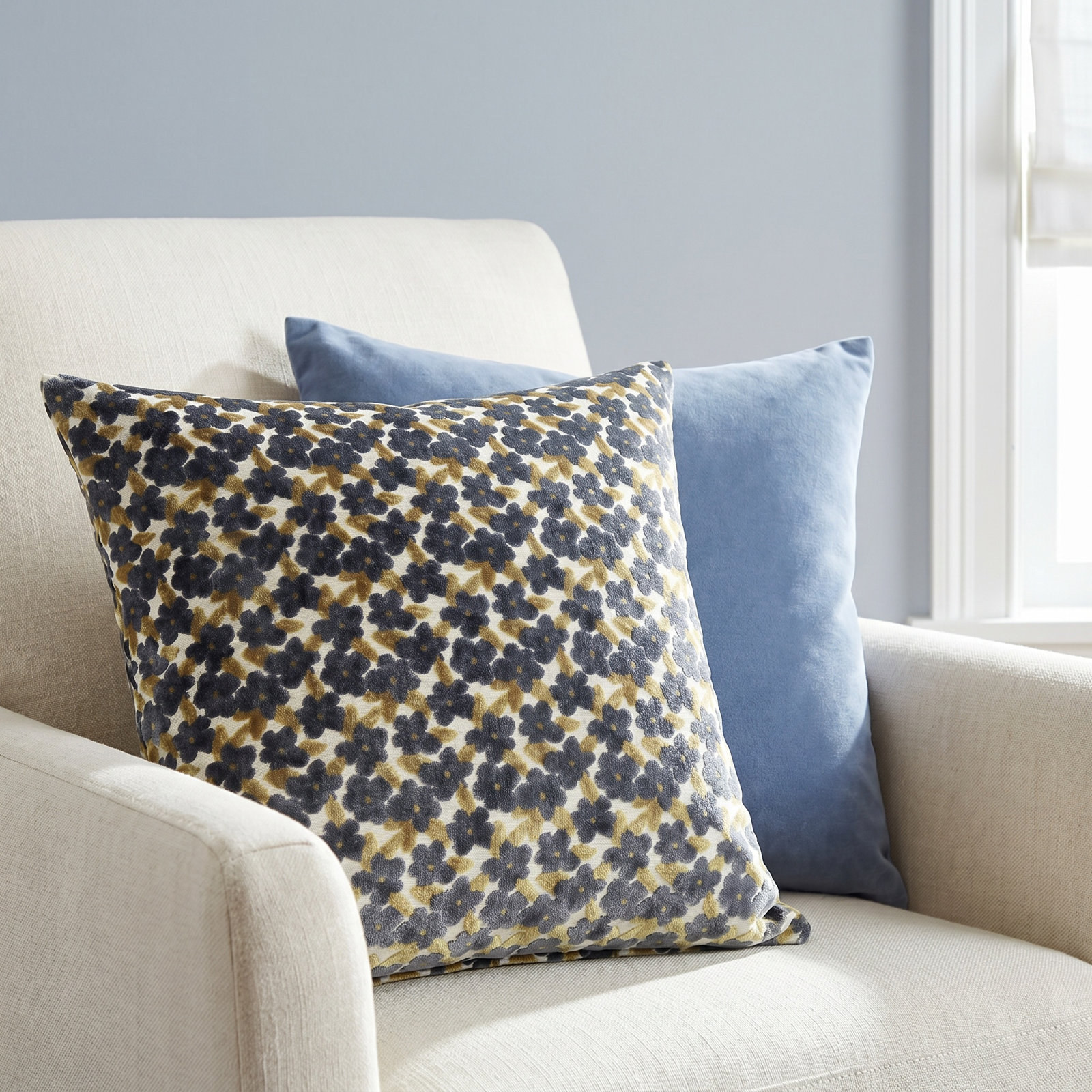 Estee 20" x 20" Throw Pillow, Feather