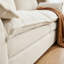 Causeuse moderne beige avec coussin double et poches de rangement - 2 places confortable pour le salon, la chambre à coucher ou un petit espace-129023733