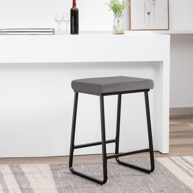 Velmon Bar Stools, Dark Gray, Counter Stool (26” Seat Height)