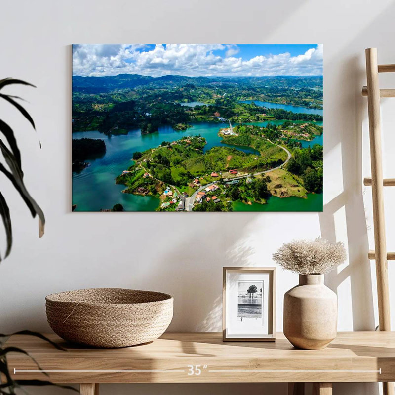 Vue aérienne de Nicci Medellin, H 16 po x l 24 po