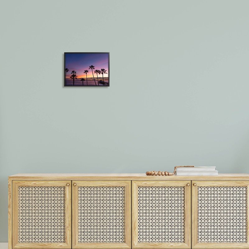 «Vivid Sunset Palm Tree Horizon», estampe numérique par Jeff Poe, Giclée encadrée noir minuit, H 11 po x l 14 po x P 1,5 po