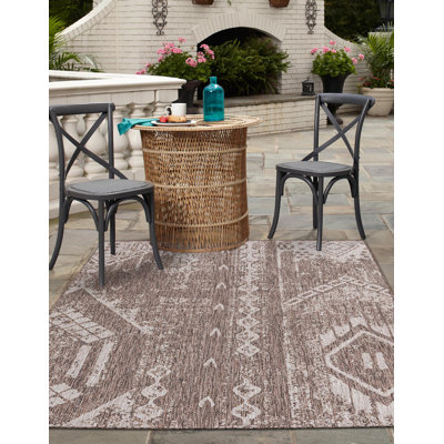 Tapis intérieur / extérieur brun / brun clair en polypropylène tissé à la machine 9 pi 10 po x 13 pi Brison