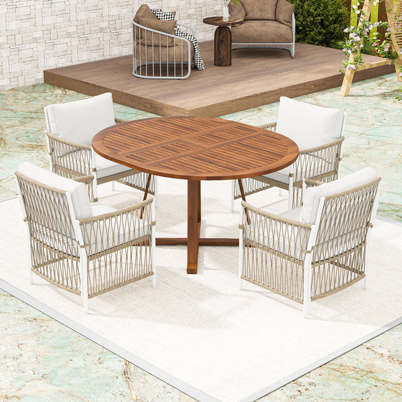 Ensemble de salle à manger d'extérieur rustique en bois d'acacia 5 pièces avec chaises en rotin tissé à la main et coussins de confort Rustic