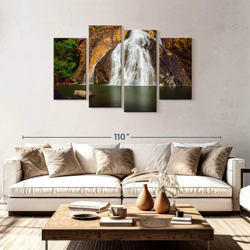 Kudick, chutes de Dudhsagar en Inde, H 48 po x l 75 po