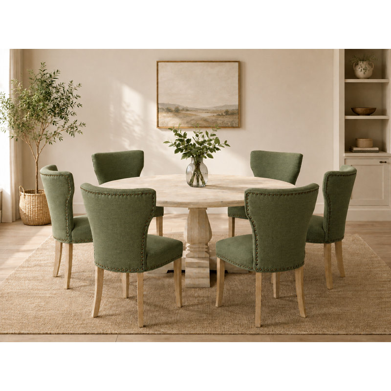 Ensemble de salle à manger Coffey pour 6 personnes comprenant une table ronde et 6 chaises de salle à manger en bois massif vert.