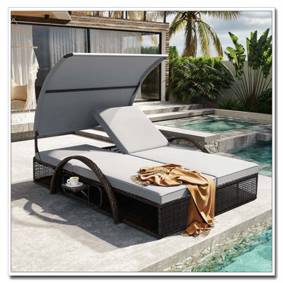 Chaise longue d'extérieur en acier avec dossier réglable, lit double de patio avec table d'appoint cachée et accoudoirs arqués