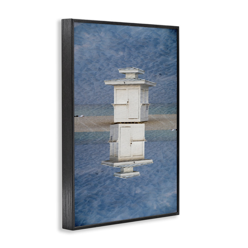 Giclée encadrée de cabane de plage à symétrie verticale, design par Robin Vandenabeele, H 30 po x l 20 po