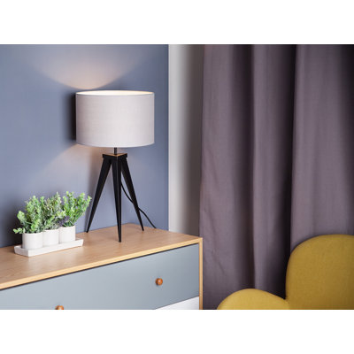 Ringgold Metal Tripod Lamp