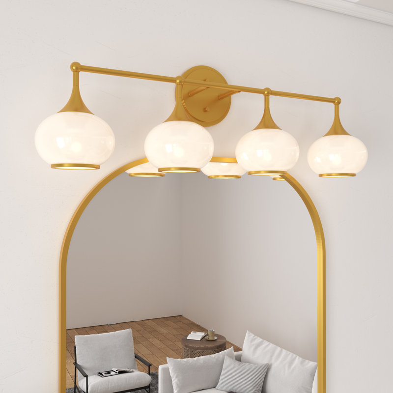 Éclairage pour meuble-lavabo moderne 4 lumières à finition laiton vieilli, Laiton, 4, H 10,63 po x l 32,25 po x P 7,5 po