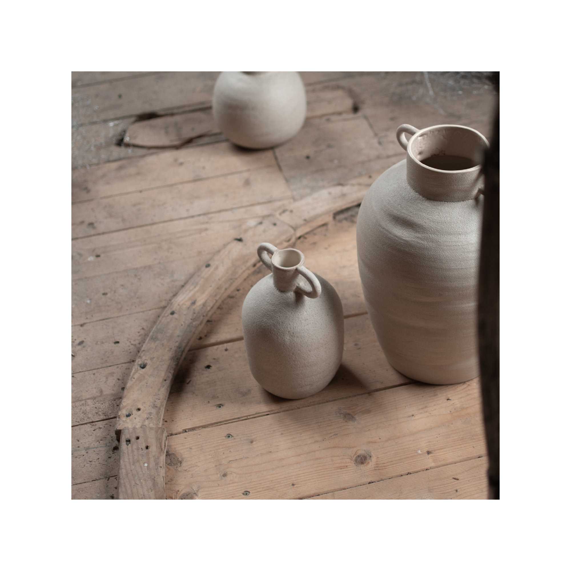 9.06'' Stoneware Table Vase, White