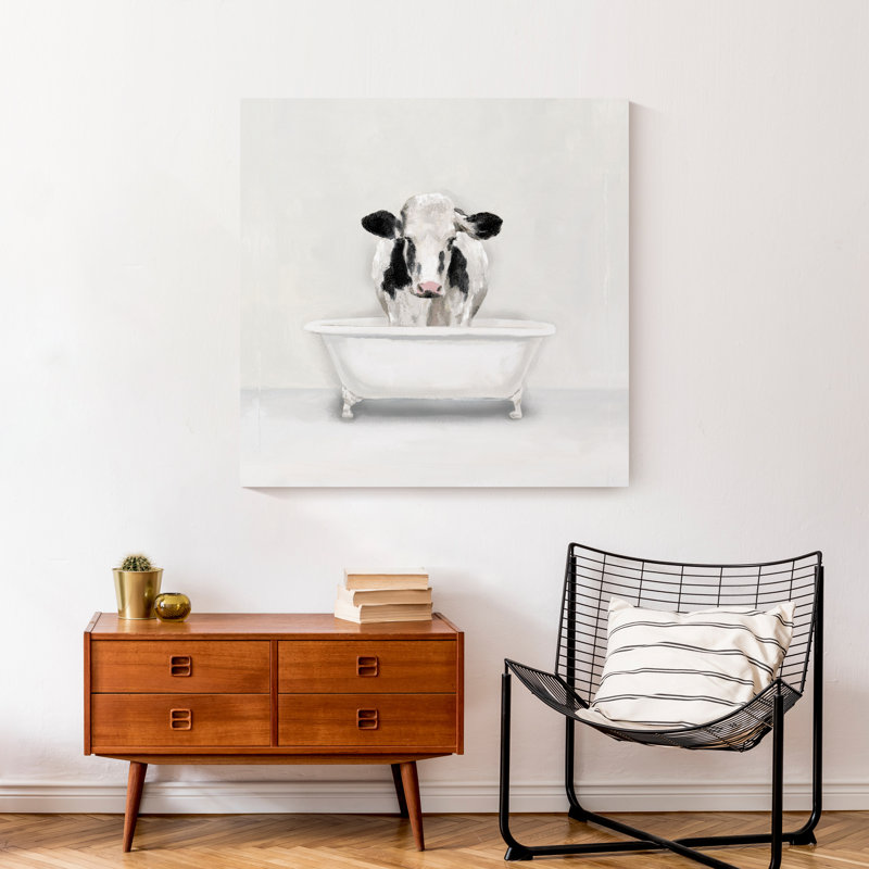 Vache dans la baignoire sur toile, H 30 po x l 30 po x P 1,25 po