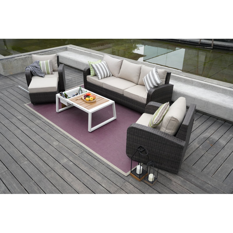 Ensemble de conversation pour 5 personnes avec coussins