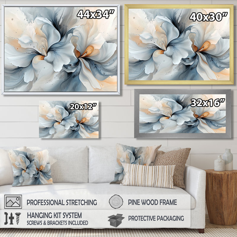 «Delicate Flower Petals In Motion I», reproduction sur toile, H 30 po x l 40 po, Impression sur cadre flottant, Crème, crème