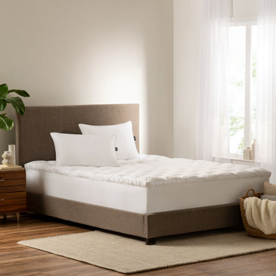 Surmatelas en duvet synthétique Serta