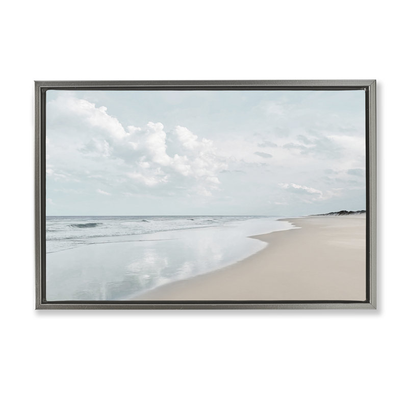 Toile flottante encadrée noire «Endless Beach View» par Natalie Carpentieri, Cadre flottant gris lustré, H 17 po x l 25 po