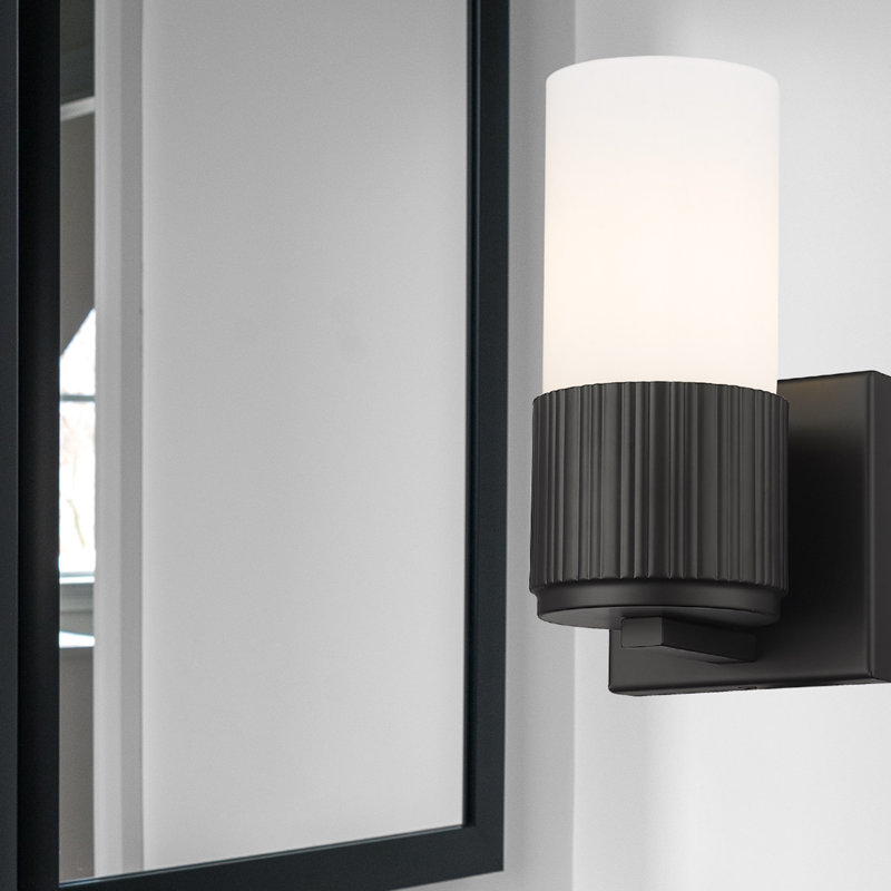 Applique murale 1 lumière 12 "Bolivar, Blanc mat, H 7,5 po x l 5,1 po x P 4 po, Noir mat