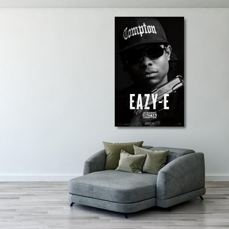 Straight Outta Compton, H 40 po x l 25 po