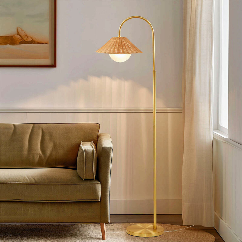 Lampe sur pied à abat-jour en rotin tissé doré / naturel