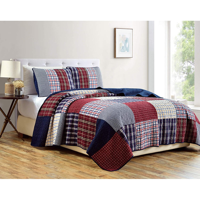 Twin White and Red Cotton Reversible Patchwork Quilt Set