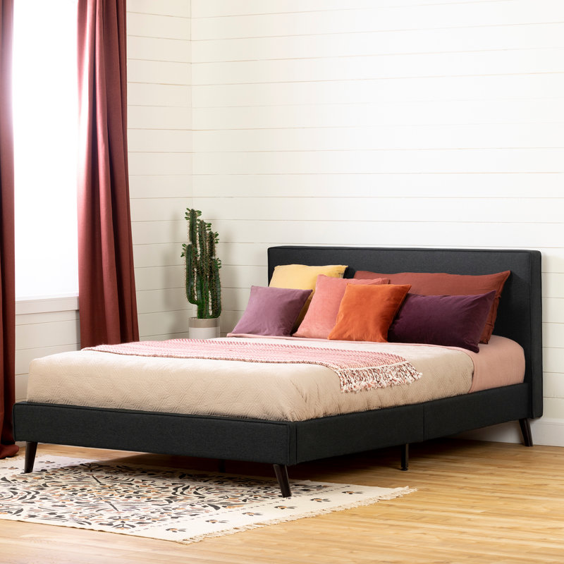 Grand lit plateforme tapissier Sazena