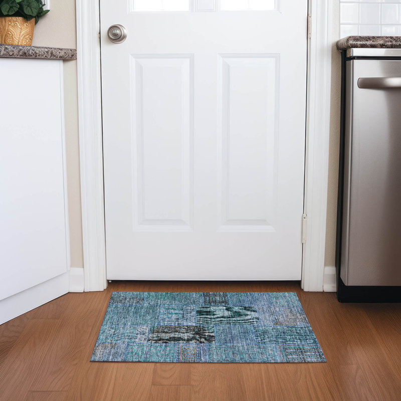 Mannan Washable Patchwork Indoor / Outdoor Rug, Rectangle 1'8" x 2'6"