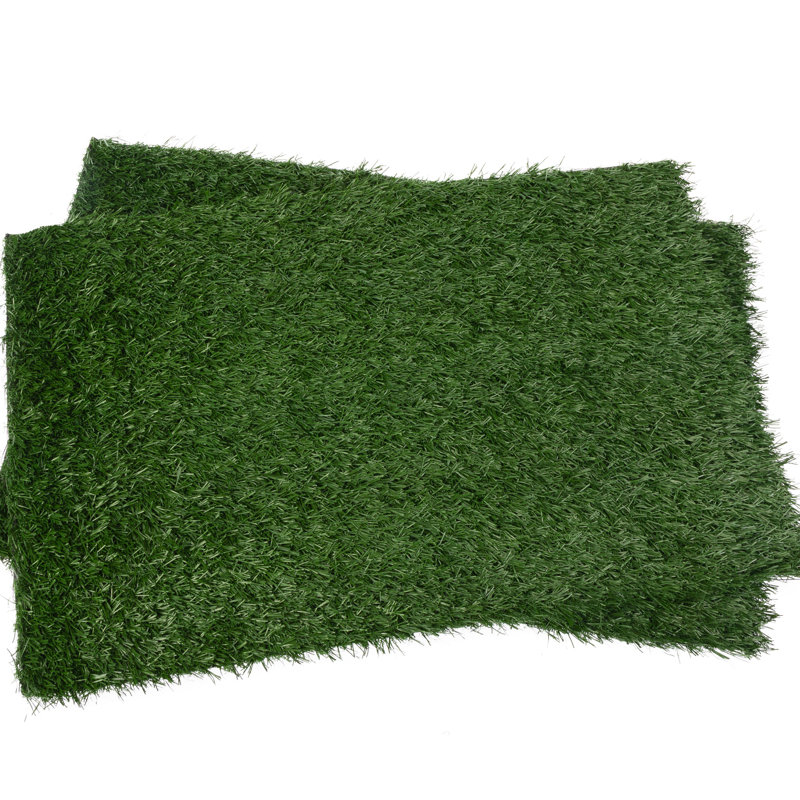 Ensemble de deux tapis d'urine pour animaux de compagnie réalistes en gazon artificiel pour les soins dans plusieurs zones intérieures telles que les appartements et les patios.