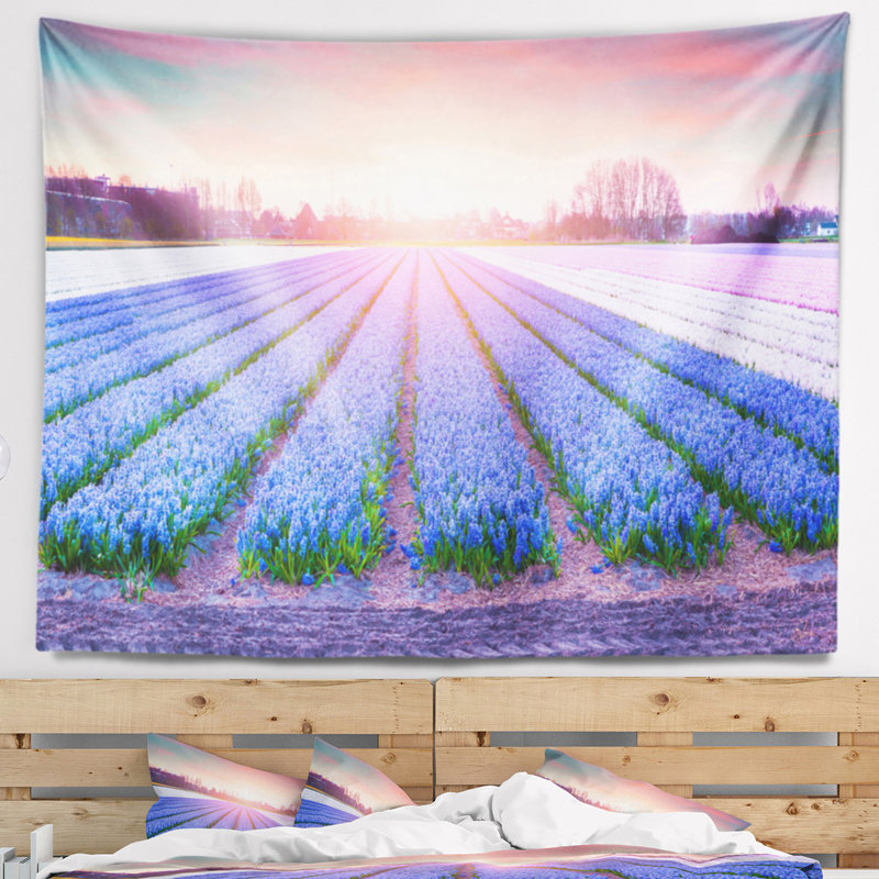 Champ abstrait de blooming hyacinth flowers tapisserie, H 50 po x l 60 po