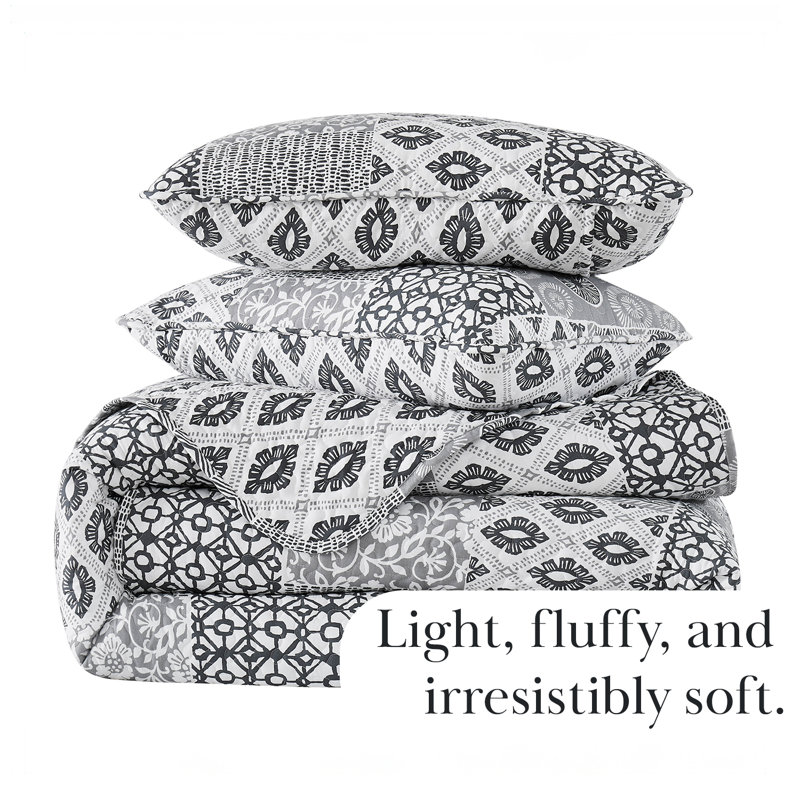 Global Patchwork Collection Microfiber Quilt Set, King Quilt + 2 King Shams, Gray