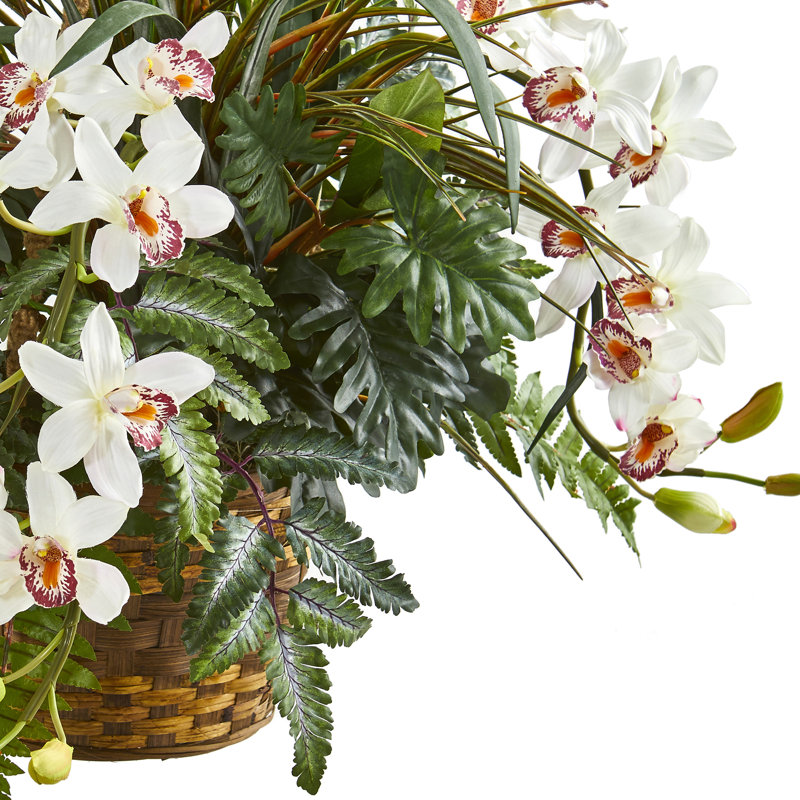 Plante de fleur artificielle en pot à fleurs