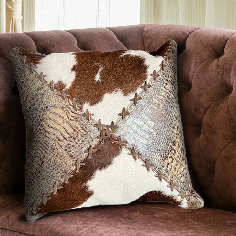 Housse de coussin en cuir de vache et en cuir avec coutures décoratives, Brun / blanc / brun clair