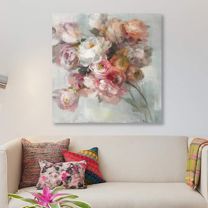 «Blush Bouquet» par Danhui Nai - reproduction d'art sur toile tendue avec châssis, H 18 po x l 18 po x P 1,5 po, Toile tendue