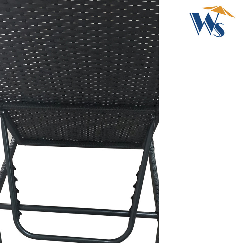 Chaise d'extérieur en brun. Coussin de patio confortable et lavable. Cadre réglable, piscine facile à assembler, jardin