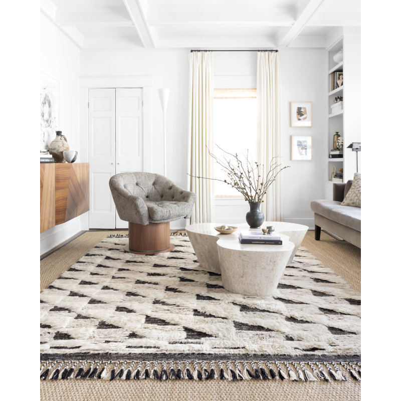 Benjamin Hand Knotted Natural/Black Area Rug, Rectangle 5'6" x 8'6"