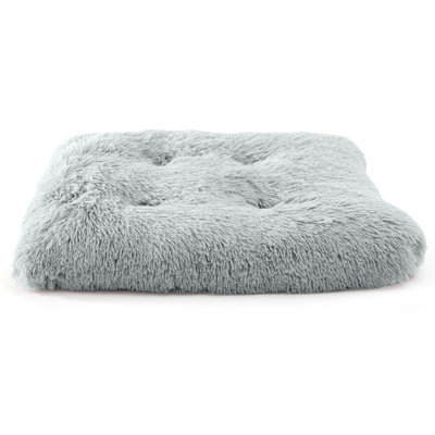 Precious Tails Eyelash Faux Fur Tufted Mat