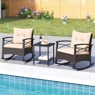 Ensemble de chaises berçantes en rotin PE avec plateau en bois d'acacia 3 pièces