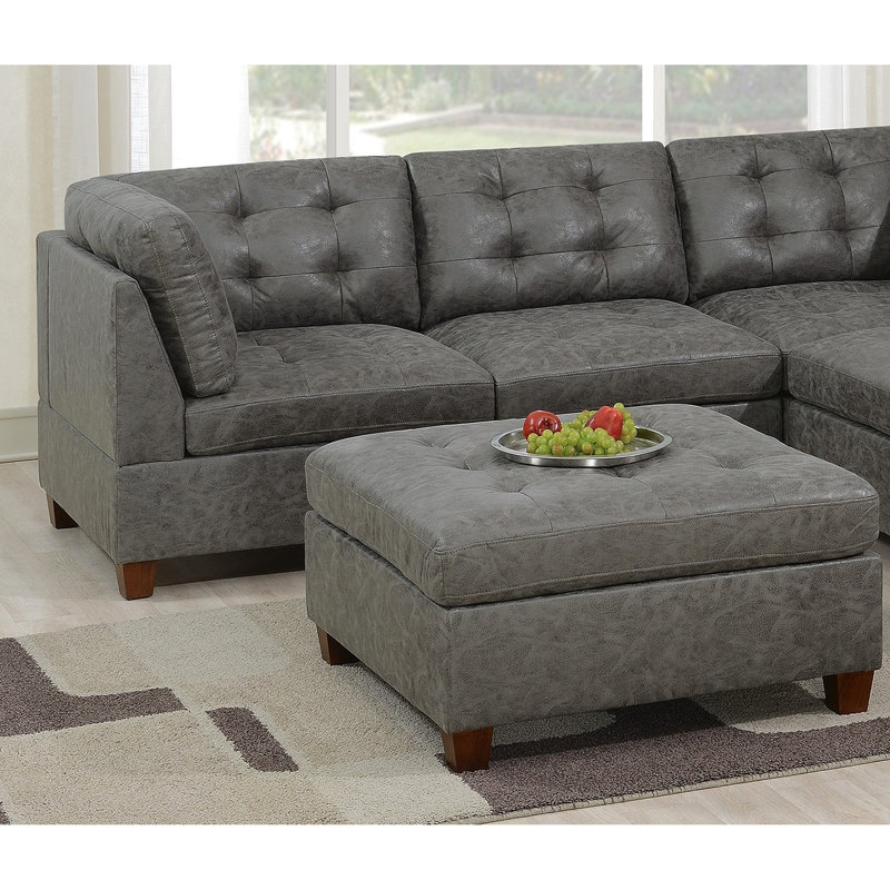 Salon gris antique, pieds en bois respirants, accoudoirs gris de conception contemporaine, pieds