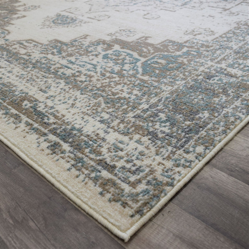 Khem Oriental Indoor Rug, Rectangle 5' x 7'