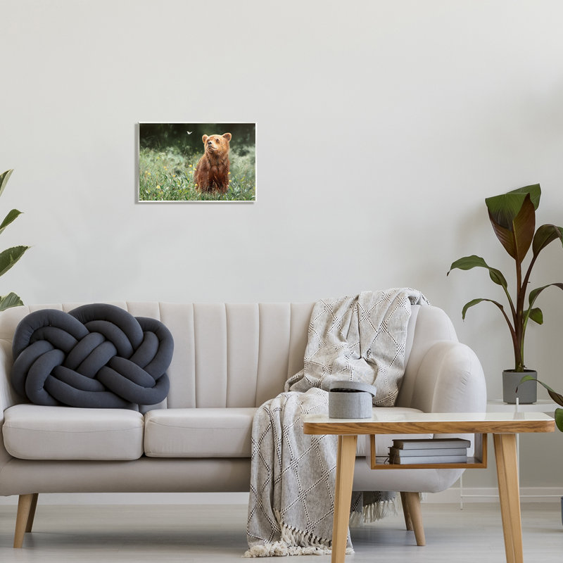 Conception d'art sur toile Stupell Industries Bear & Butterfly in Meadow par Mark Kelso, H 10 po x l 15 po x P 0,5 po