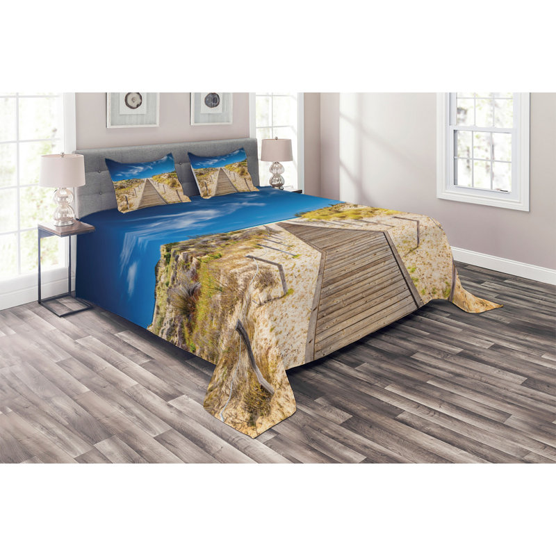 Island Coastal Polyester Coverlet, Queen Bedspread + 2 Shams