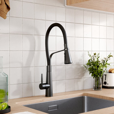 Happy Larry Ashburton Pull Down Kitchen Faucet