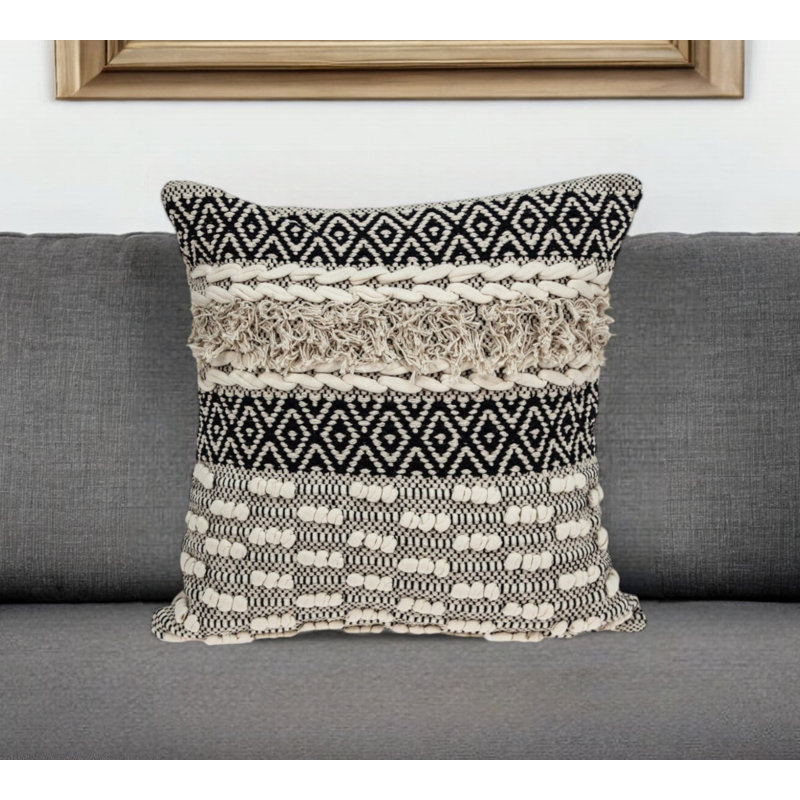 Coussin 18 "en coton beige et noir avec frange