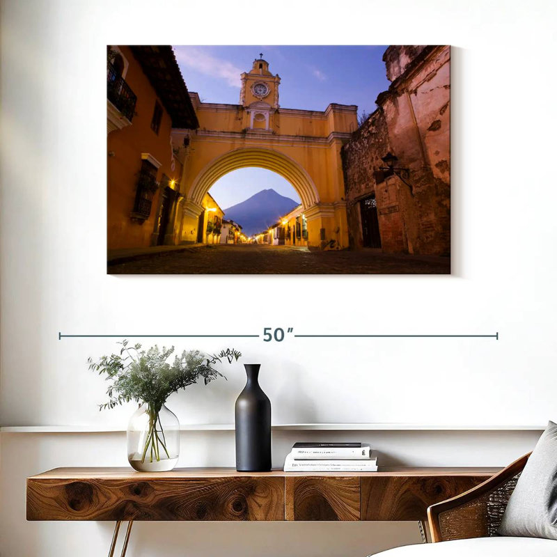 Kavia Archway dans la rue Antigua, H 26 po x l 39 po