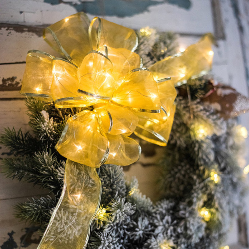Ruban en fil de noël éclairé