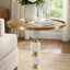 Table de bout latérale Siny, plateau rond de 16 pouces, blanc, base boules empilées dorées