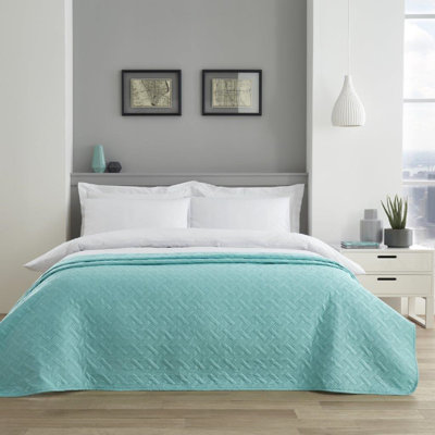 Laurenn Pin Sonic Bedspread
