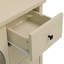 Armoire avec 2 portes et 3 tiroirs pour la chambre à coucher, le salon ou le bureau. Finition d'ingénierie. Poignées en métal, douces pour les doigts. Les stratifiés réglables augmentent l'espace de rangement. Dispositif de déversement. Pin